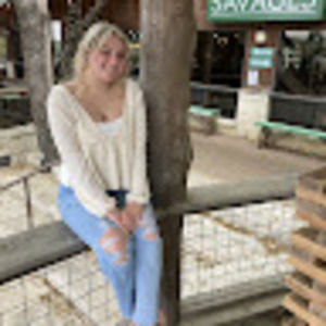 Meet your Posher, Brittany